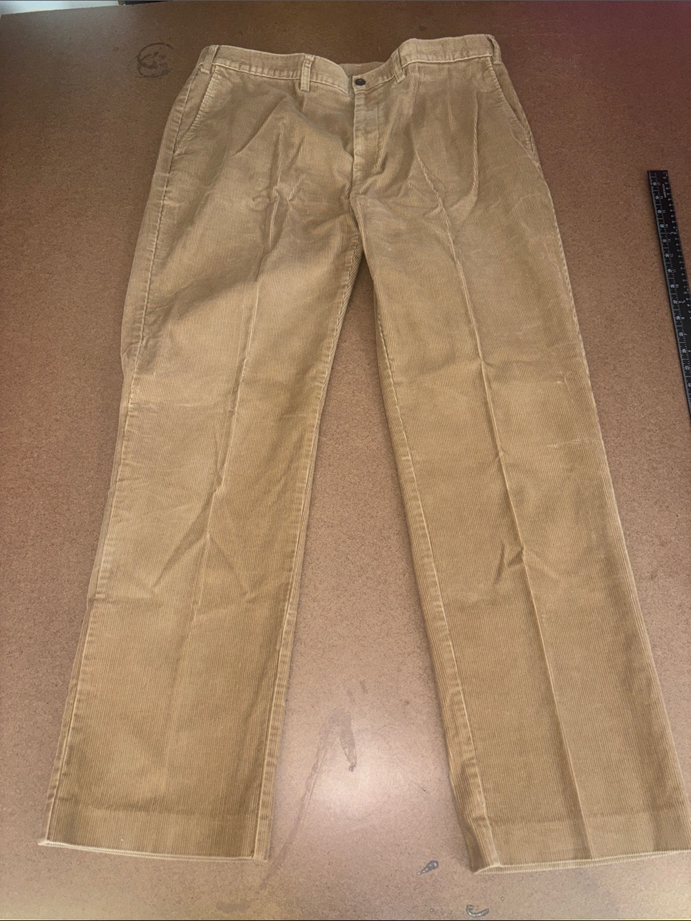 Orvis Men's 40x33 Corduroy Trousers in copper Brown